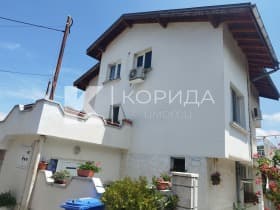 Продава КЪЩА град София, с. Железница 495 000 € 968 135.85 лв.
