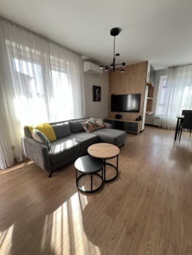 Продава 2-СТАЕН град София, Център 284 900 € 557 215.97 лв.