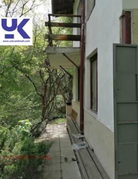 Продава КЪЩА град София, гр. Банкя 172 000 € 336 402.76 лв.