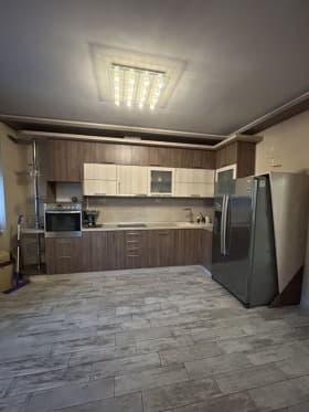 Продава 4-СТАЕН град София, Център 369 999 € 723 655.14 лв.