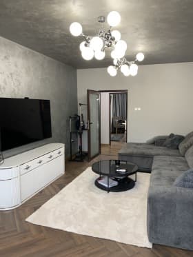 Продава 2-СТАЕН град София, Свобода 195 000 € 381 386.85 лв.
