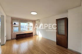 Продава МНОГОСТАЕН град София, Изток 430 000 € 841 006.90 лв.
