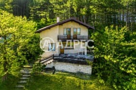 Продава КЪЩА град София, гр. Банкя 310 000 € 606 307.30 лв.