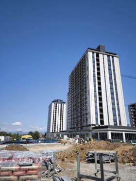 Продава 4-СТАЕН град София, Банишора 390 000 € 762 773.70 лв.
