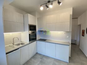 Продава 2-СТАЕН град София, Изток 250 000 € 488 957.50 лв.