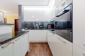 Продава 4-СТАЕН град София, Изток 695 000 € 1 359 301.85 лв.