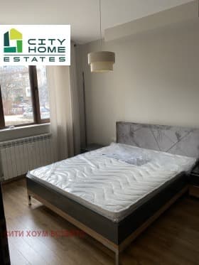 Продава 2-СТАЕН град София, Изток 305 000 € 596 528.15 лв.