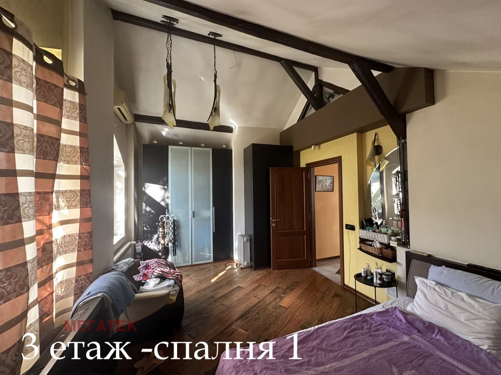 1 299 000 € 2 540 623.17 лв.,, Продава КЪЩА, град София, Център