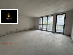Продава 3-СТАЕН град София, Полигона 345 415 € 675 573.02 лв.