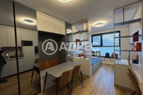 Продава 2-СТАЕН град София, Център 299 900 € 586 553.42 лв.