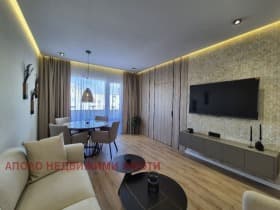 Продава 3-СТАЕН град София, Красна поляна 3 229 000 € 447 885.07 лв.