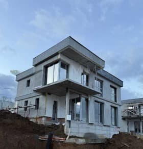 Продава КЪЩА град София, гр. Банкя 558 000 € 1 091 353.14 лв.