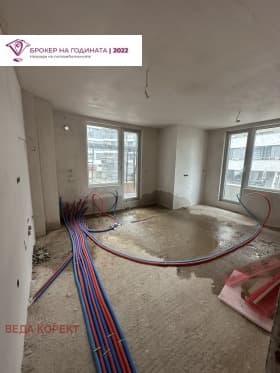 Продава 3-СТАЕН град София, Красно село 197 496 € 386 268.60 лв.