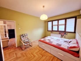 Продава 3-СТАЕН град София, Изток 272 000 € 531 985.76 лв.