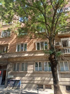 Продава 2-СТАЕН град София, Център 150 000 € 293 374.50 лв.