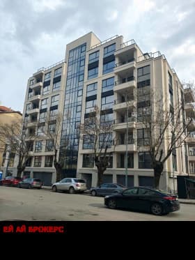 Продава 2-СТАЕН град София, Център 180 000 € 352 049.40 лв. Цената е без ДДС
