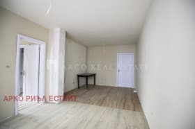 Продава 2-СТАЕН град София, Разсадника 213 300 € 417 178.54 лв.
