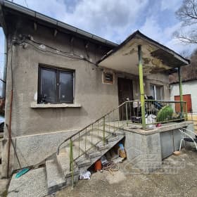 Продава КЪЩА град София, с. Долни Пасарел 129 000 € 252 302.07 лв.