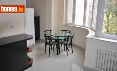 Четиристаен, 246m²