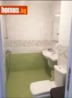 Тристаен, 79m²