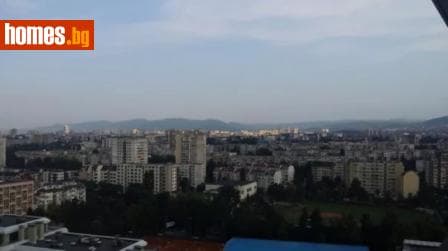 Тристаен, 122m²
