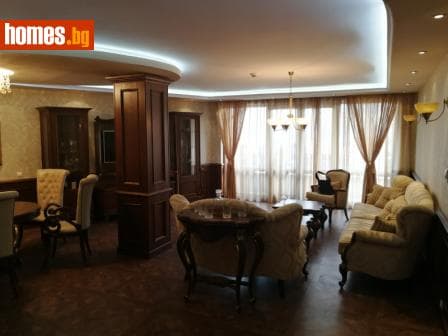 Тристаен, 173m²