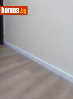 Тристаен, 91m²