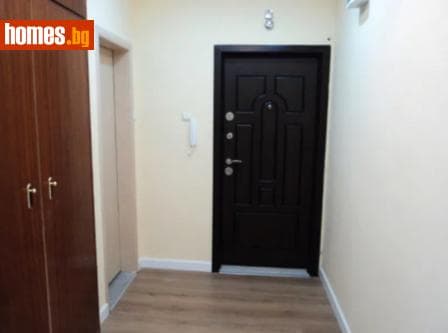 Тристаен, 91m²