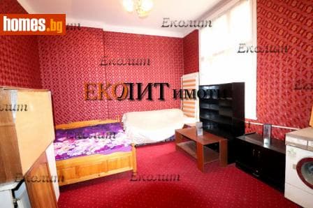 Тристаен, 80m²