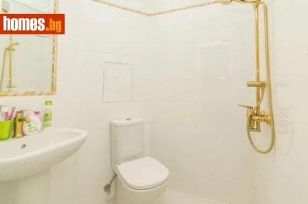 Тристаен, 150m²