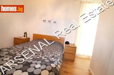 Тристаен, 88m²