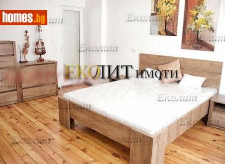 Тристаен, 100m²