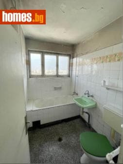 Тристаен, 105m²