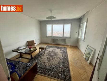 Тристаен, 105m²