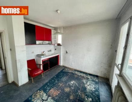 Тристаен, 105m²