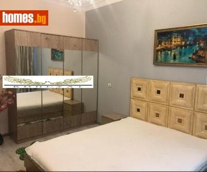 Тристаен, 90m²