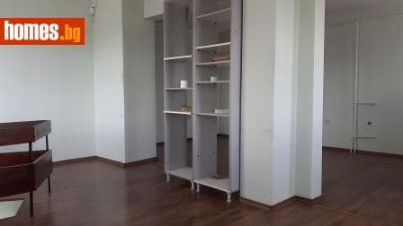 Тристаен, 105m²
