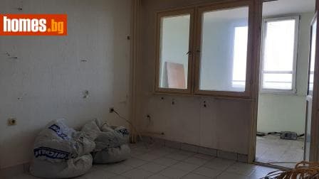 Тристаен, 105m²