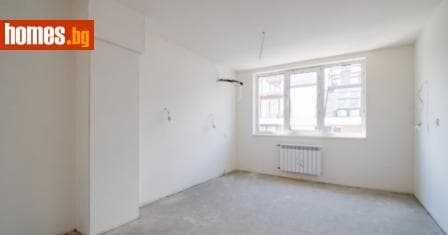Тристаен, 135m²