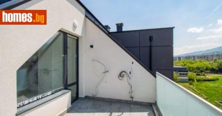Тристаен, 135m²