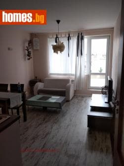 Тристаен, 101m²
