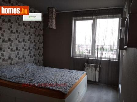 Тристаен, 101m²