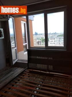 Тристаен, 101m²