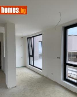 Тристаен, 160m²