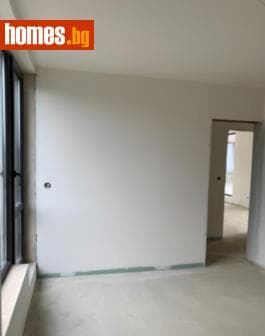 Тристаен, 160m²