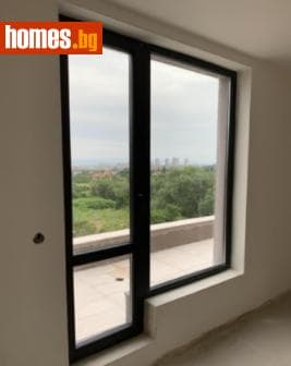 Тристаен, 160m²