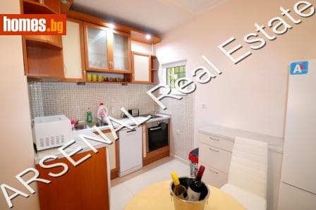 Тристаен, 95m²