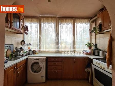 Тристаен, 86m²
