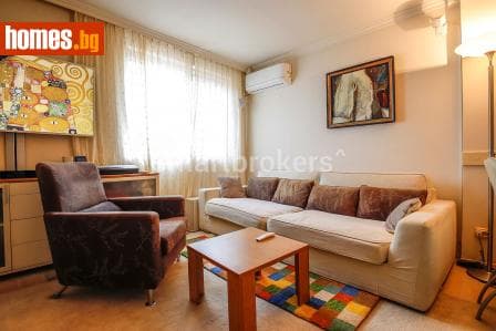 Тристаен, 95m²