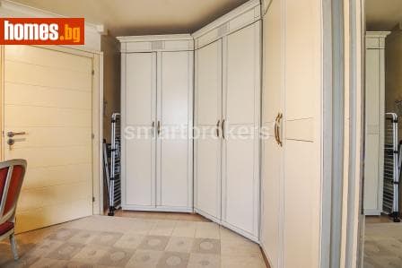Тристаен, 95m²
